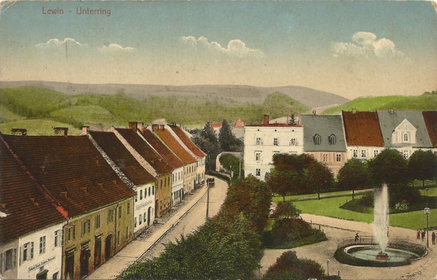 Północno-wschodnia pierzeja rynku, tzw. Unterring. Rok 1911.